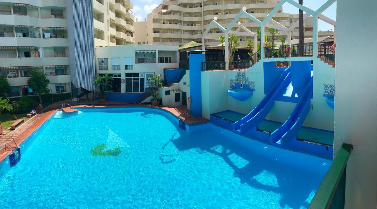 Benal Beach Cozy Apartment With A Water Park. Benalmádena Kültér fotó