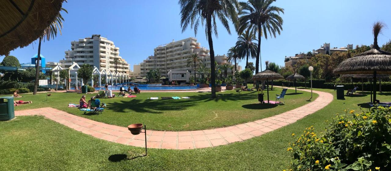 Benal Beach Cozy Apartment With A Water Park. Benalmádena Kültér fotó